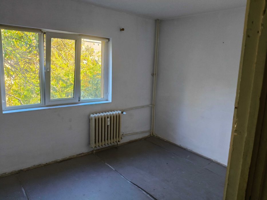 Vand apartament 2 camere, cartierul Rovine, Craiova