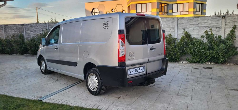 Toyota Proace Model Extra lung