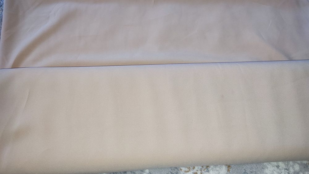 Юпка брюк костюмлар учун материал сотилади