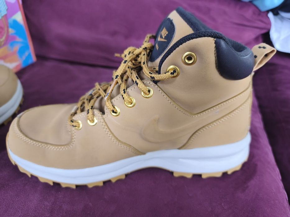 Ghete Nike culoare Camel