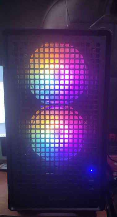 Moshnie igravoy keys sotiladi.