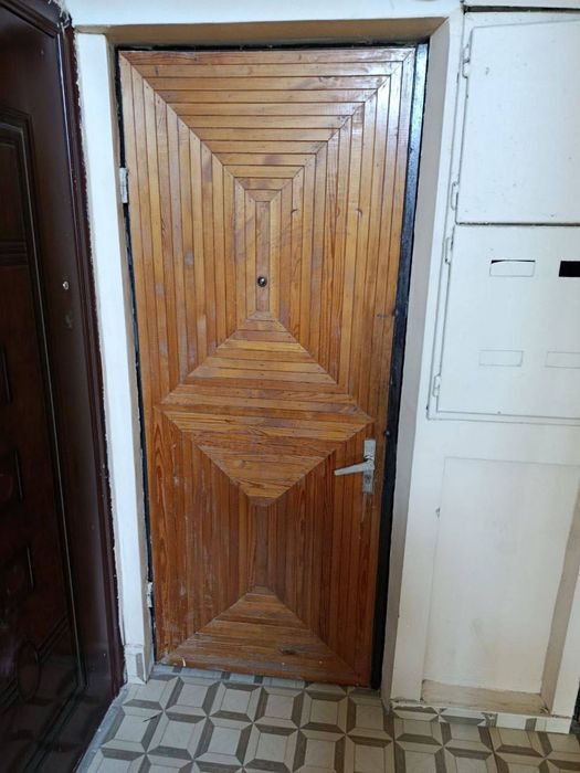 Входная дверь б/у