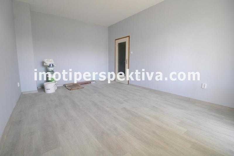 Продава се Тристаен апартамент в Пловдив, Тракия - 61 кв.м за 1003 €/кв.м - Снимка #1