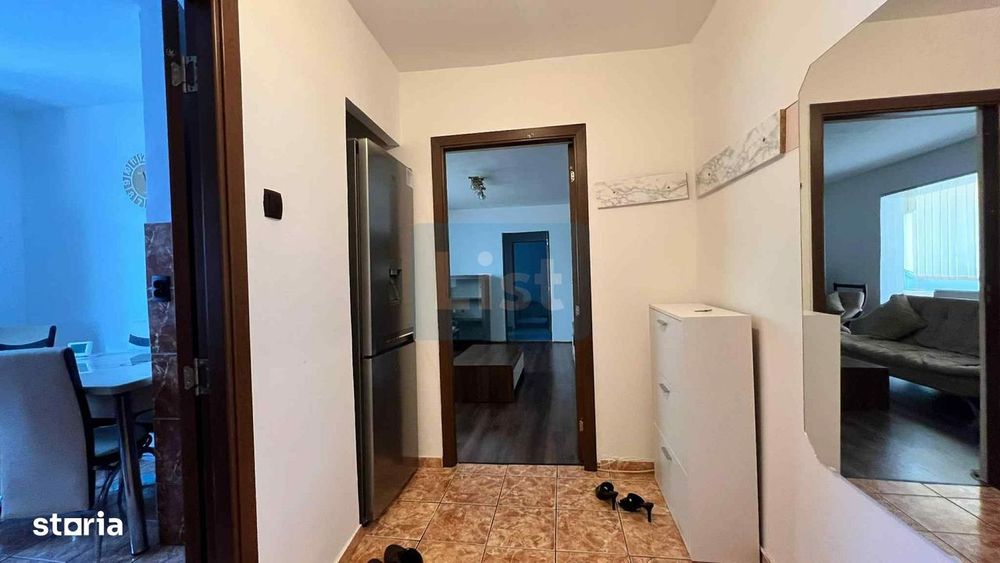 Casa 7 camere, teren 590 mp in Calnic