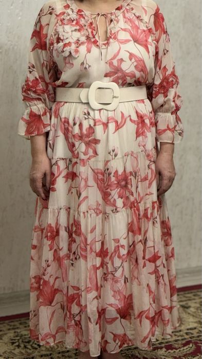 Шикарное вечернее платье