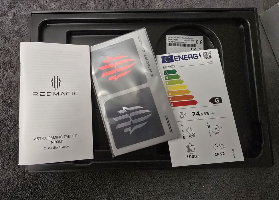 Vând Tabletă Gaming REDMAGIC Astra | Snapdragon 8 Elite | 16GB RAM + 512GB UFS 4.1 | Display OLED 2.4K