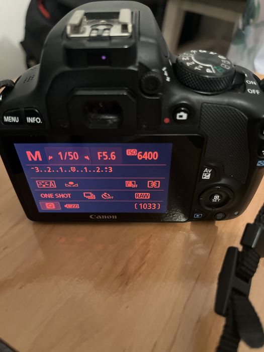 Canon 100D в отличном состояний