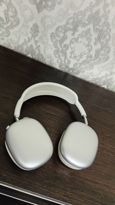 Продам телефон Айфон 7