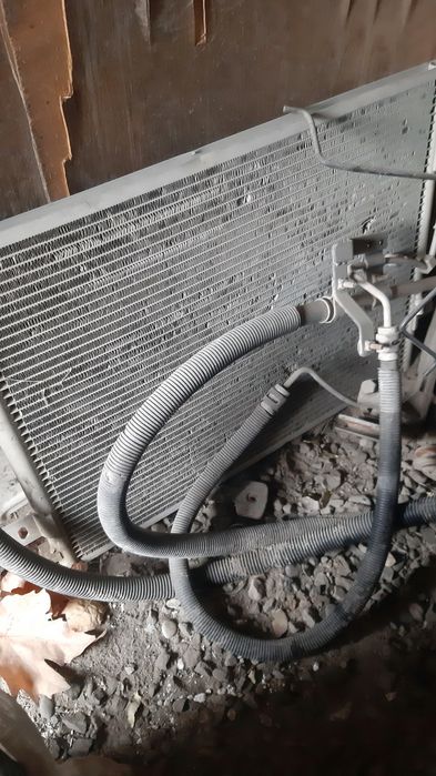 Радиатор кондиционера Howo