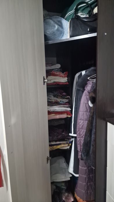 Продам шкафы для одежды