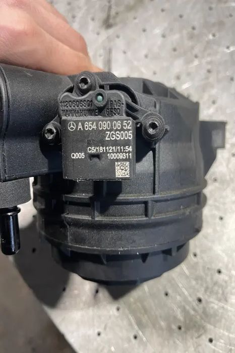 Corp filtru motorina A 654 090 06 52 Mercedes-Benz E-Class