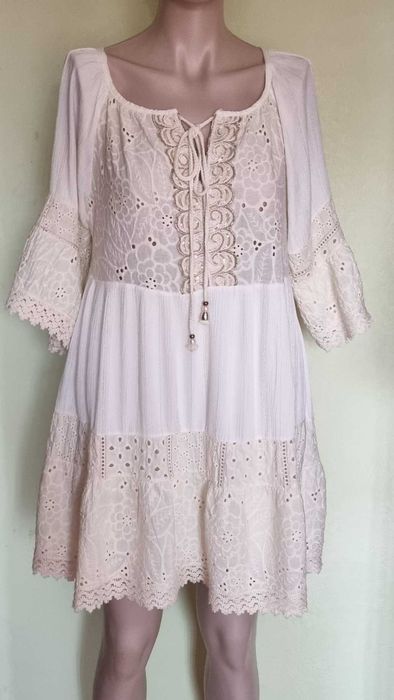 Rochie brodata, dichisita, bumbac 60% vascoza 40%, marimea M