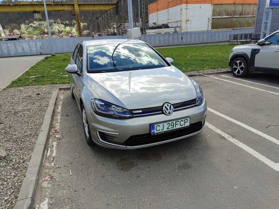 VOLKSWAGEN e-Golf 2020
