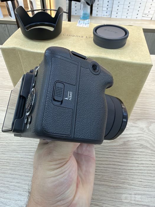 Sony FX30  OSS 18-135mm