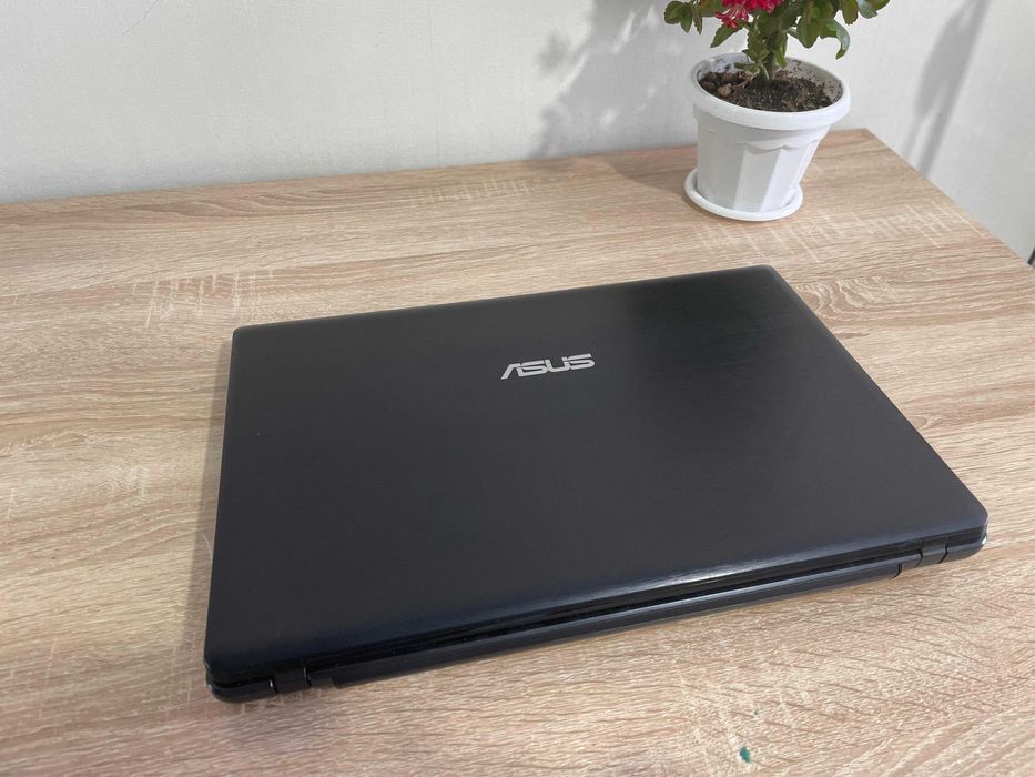 Продам ноутбук ASUS для учителей и студентов