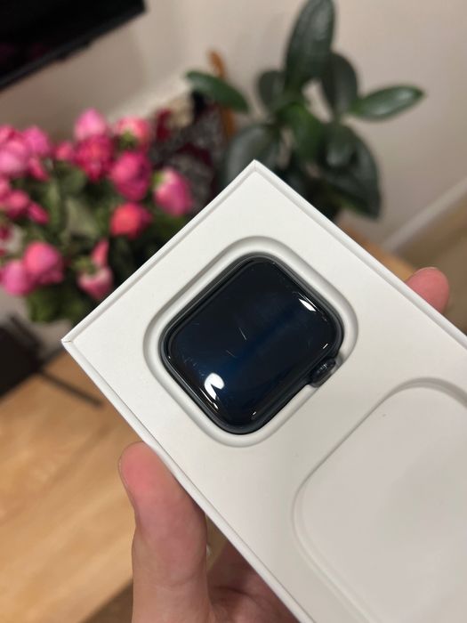 Apple Watch SE 2 GPS + Cellular 40mm