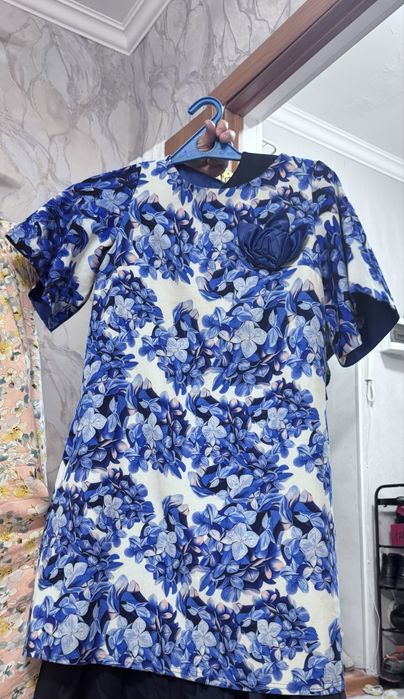 Продам платья вечерние 48-50 рр