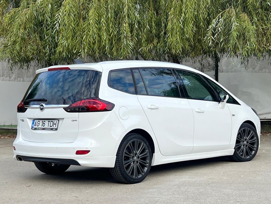 Opel Zafira Tourer /// 2.0 CDTI/// Automat///Full-options