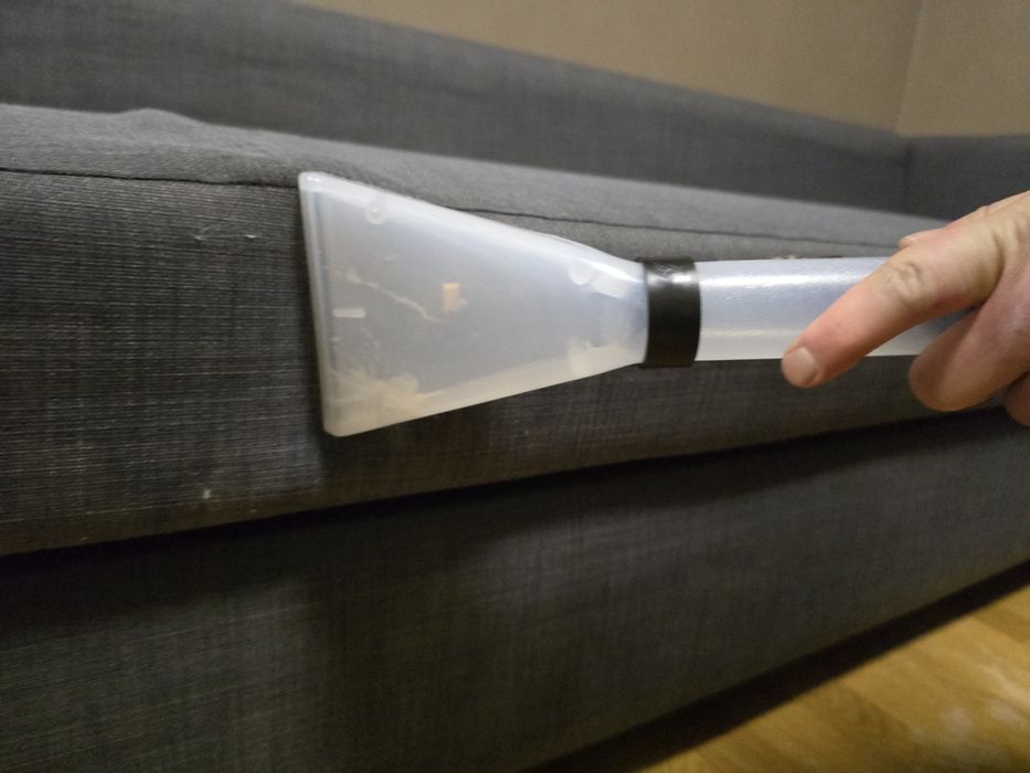 ПОД НАЕМ! Професионална машина за пране на мека мебел RIO и KARCHER