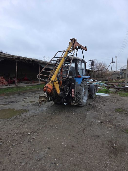 Yamabur Traktor sotiladi holati alo 2013 yil ishlab chiqarilgan