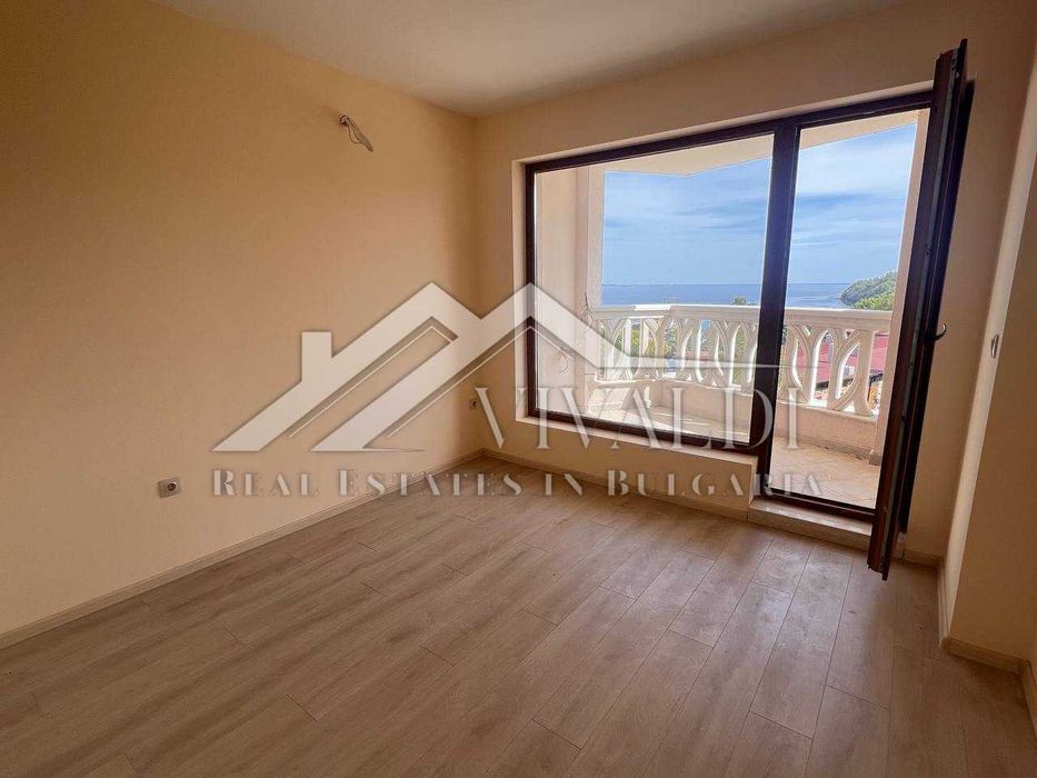 Продава се Двустаен апартамент в Варна, Аспарухово - 76 кв.м за 1816 €/кв.м - Снимка #6