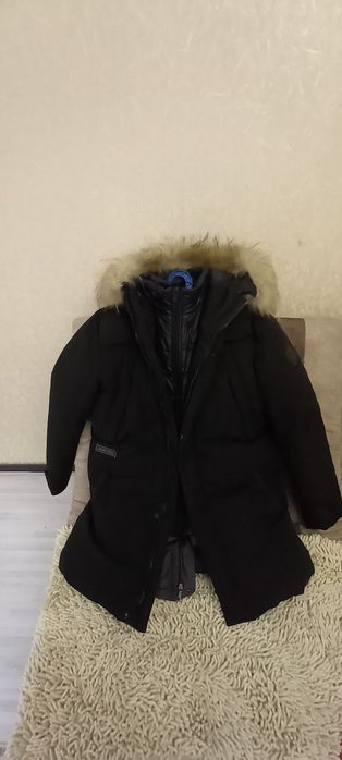 Продаётся зимняя куртка.