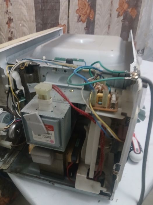 Микровалновка на запчасти