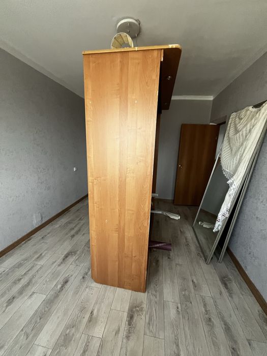 Шкаф купе с зеркалом