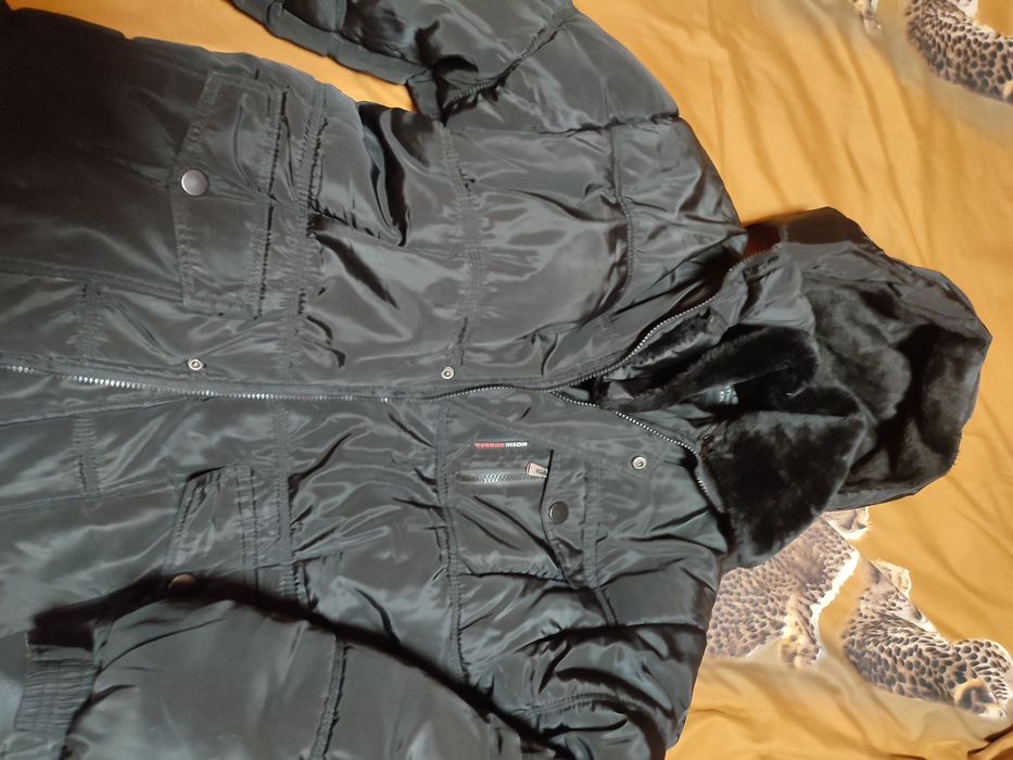 Ursuleți frumoși de pluș