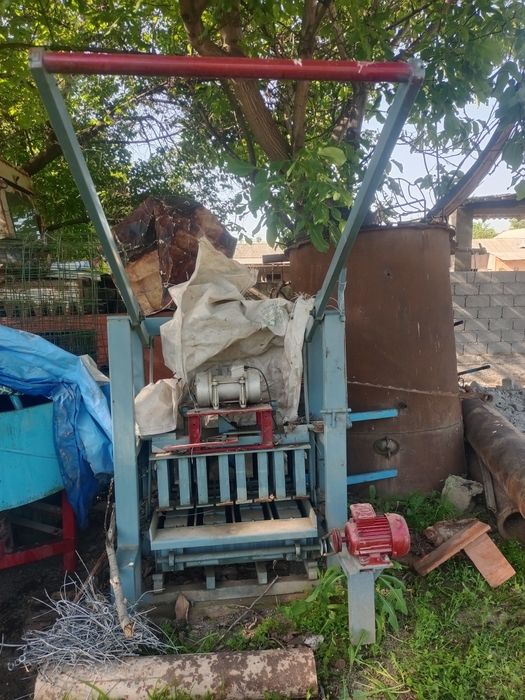 Шлакоблок Апарат продается комплект новый.