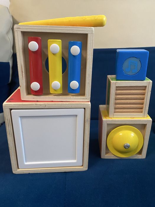 Дървена музикална играчка