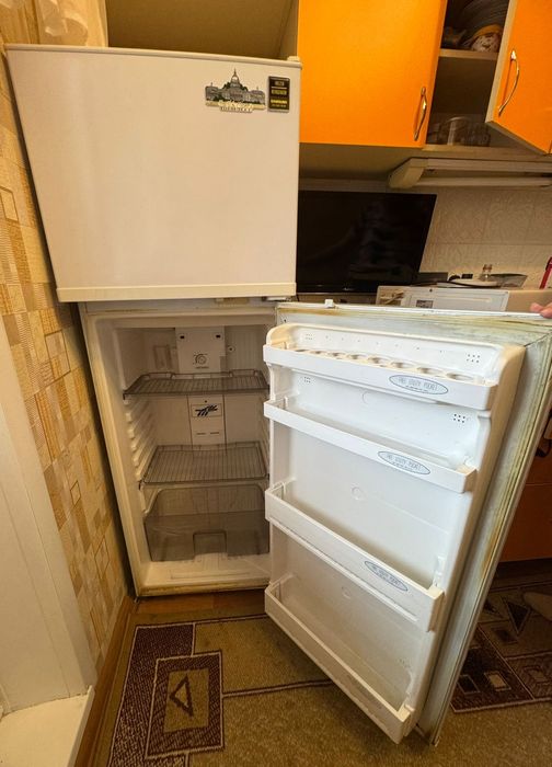 Холодильник бу samsung no frost SR-268