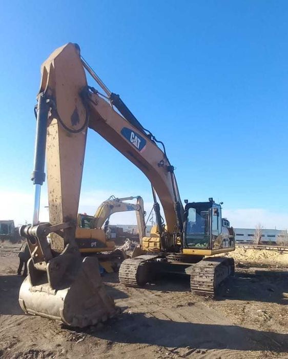 Экскаваторы Caterpillar в аренду