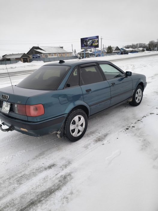 Ауди б 4  в отличном состоянии