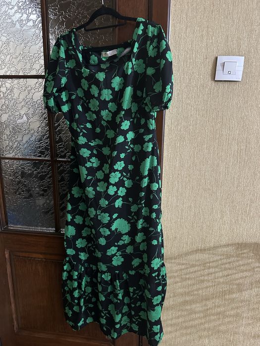 Продаю платье все по 2000