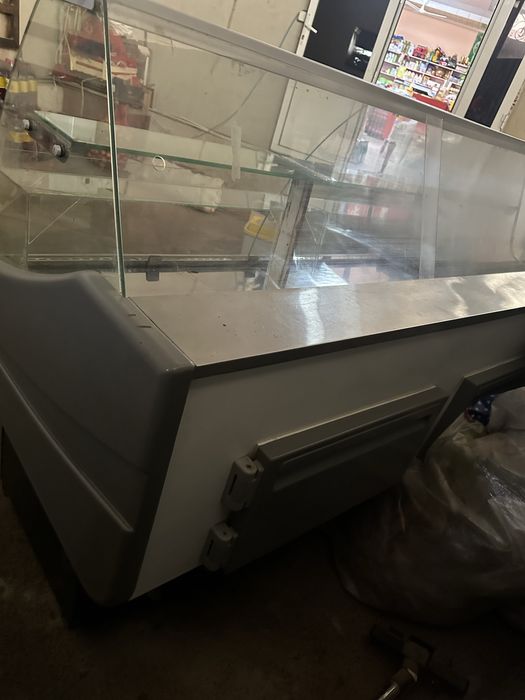 Холодильник витирины