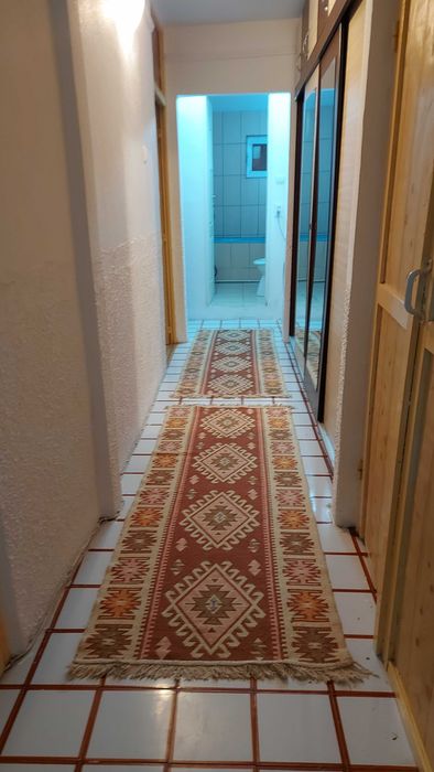Inchiriez apartament 3 camere decomandat