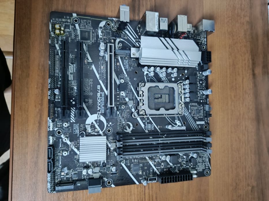 Продам материнскую плату