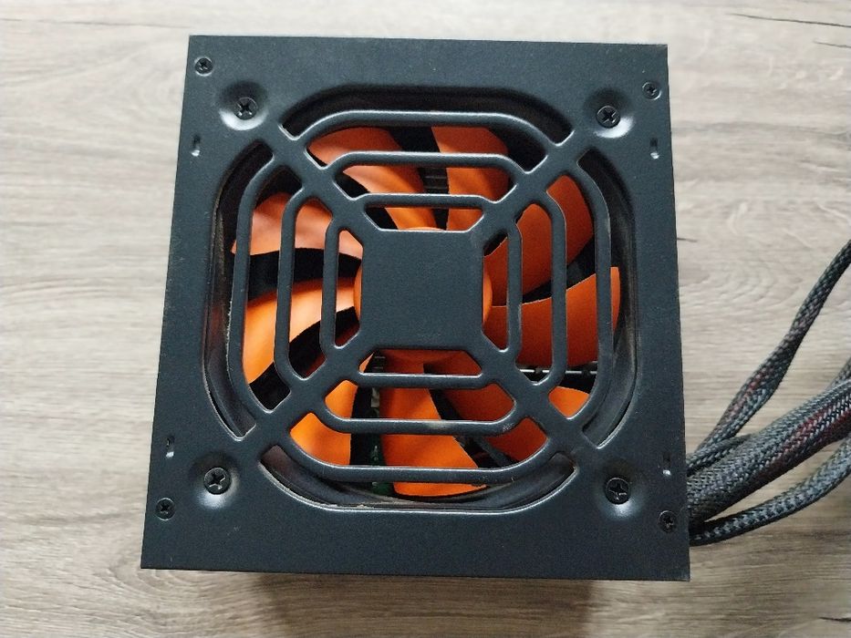 Захранване 550w от пласико