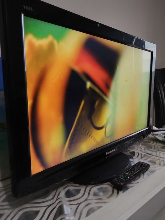 Телевизор Panasonic 37in