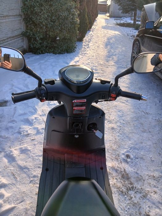 Vând scuter 4 timpi,motor 50 cc, fabricație 2016