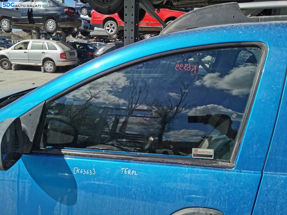 Geam Culisant Stanga Fata de pe Usa Portiera Dacia Logan 2 2012 - 2020 [K6399]