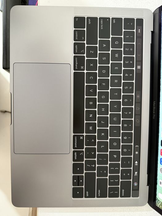 Macbook Pro 2018/i5/8/512