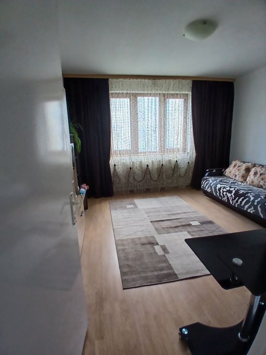 De închiriat: Garsonieră confort 1, 43m², complet mobilată și utilată – Centrală Proprie
