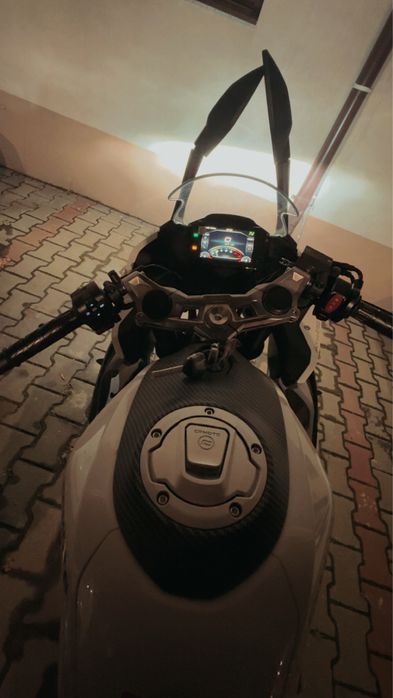 CFMoto 300SR ABS 2025