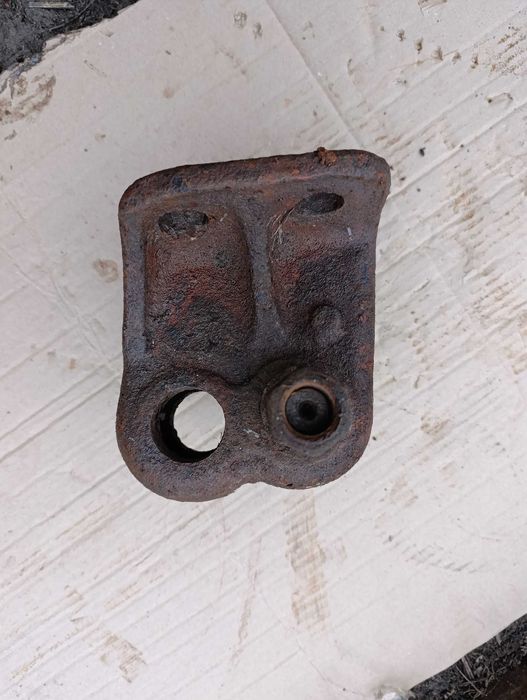 Запчасти на плуг.    .    .