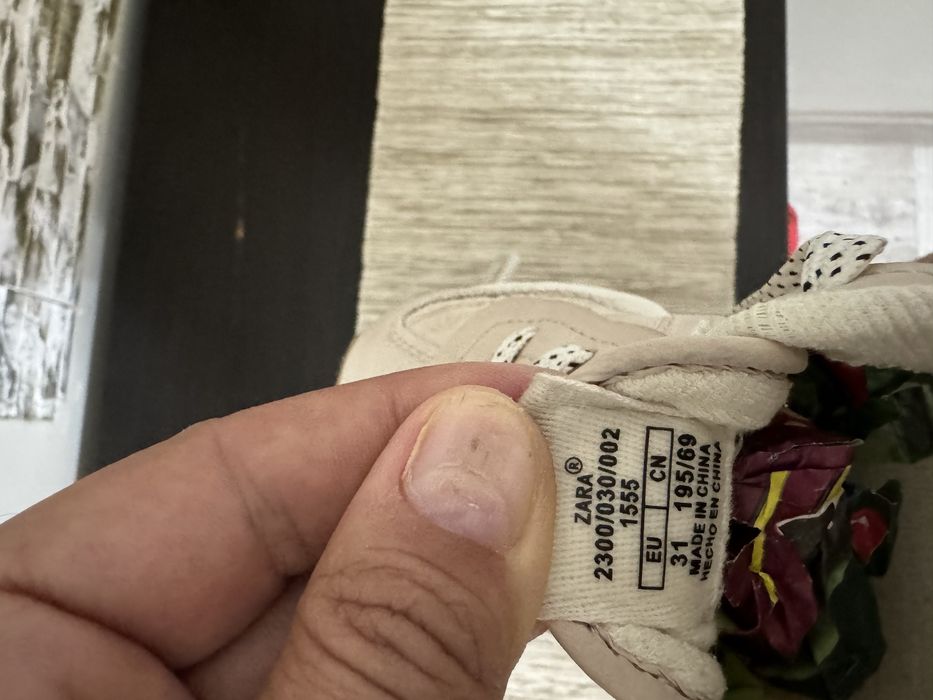 Vand adidasi Zara fete, marimea 31