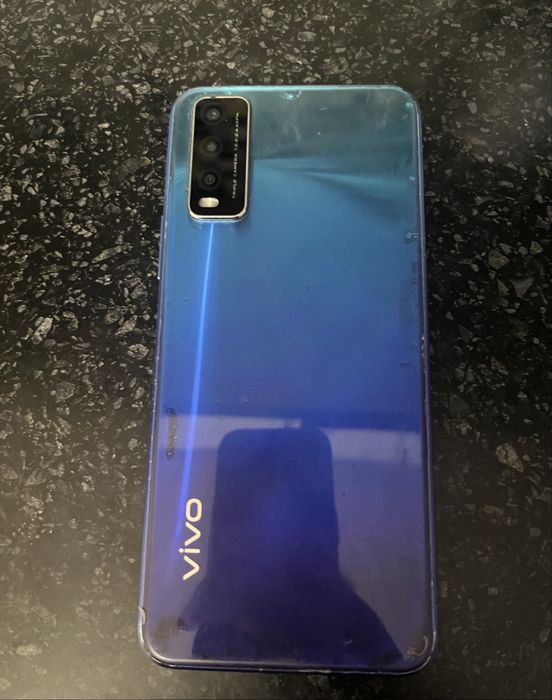 Продам vivo Y20 4/64