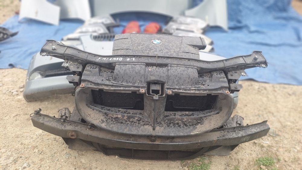 Bara fata capota aripi faruri bmw e90 triple oglinzi tragar radiatoare