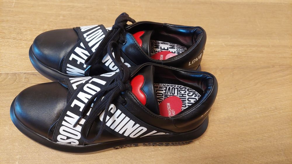 Love Moschino дамски кецове